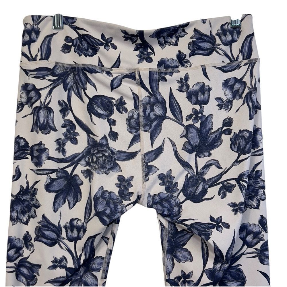 Define PowerHold High-Waisted Capri - Fabletics medium‎ - Picture 10 of 11